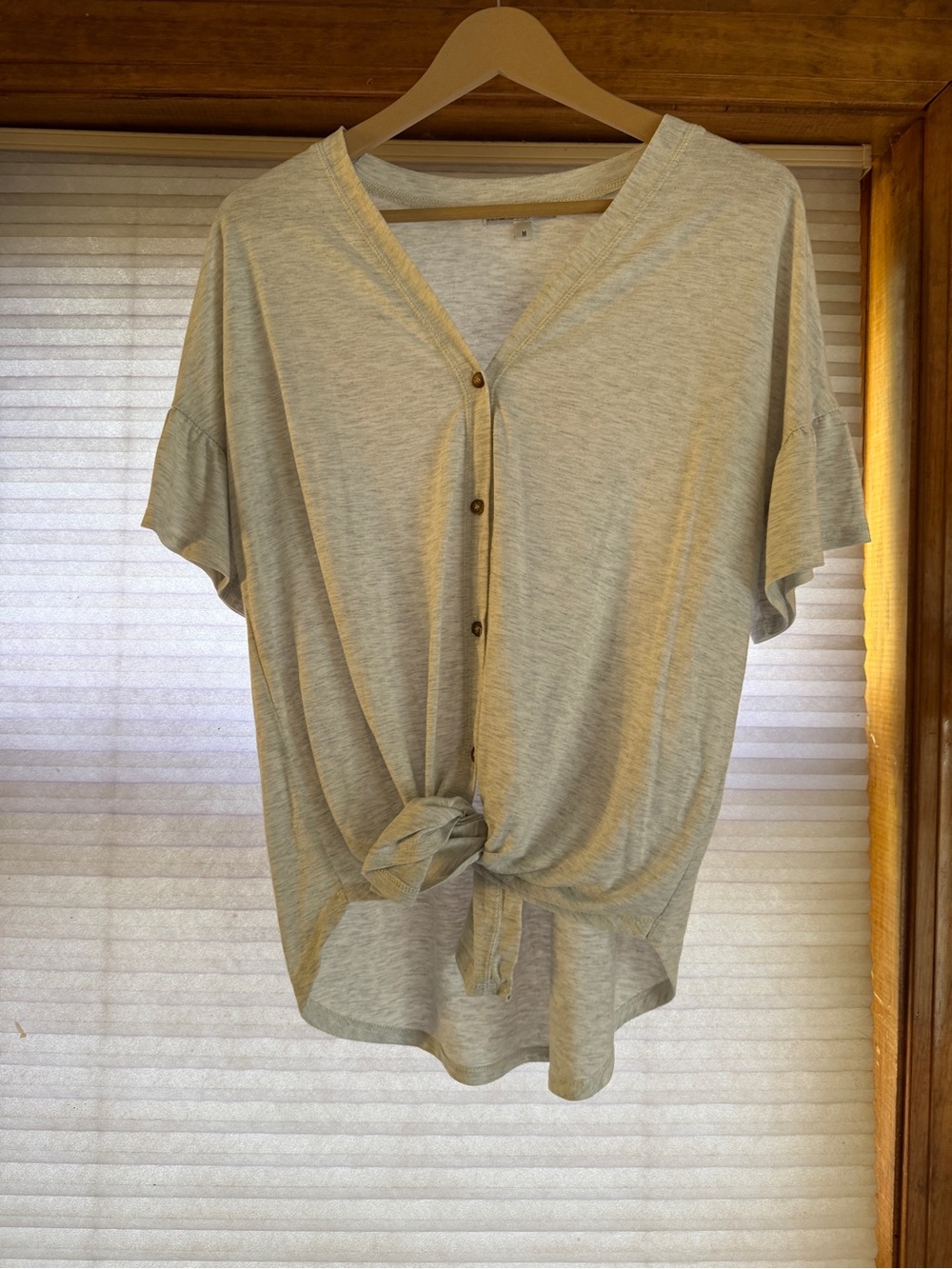 Light Gray V-Neck Button Front Tie Hem Women's Top M 0228